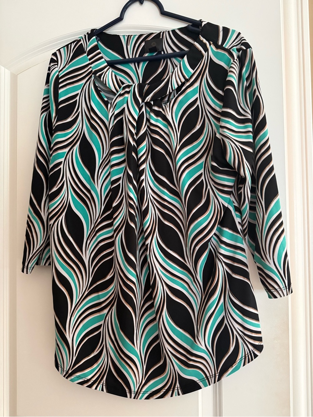 Black & Teal Wave-Print Twisted-Neck Blouse